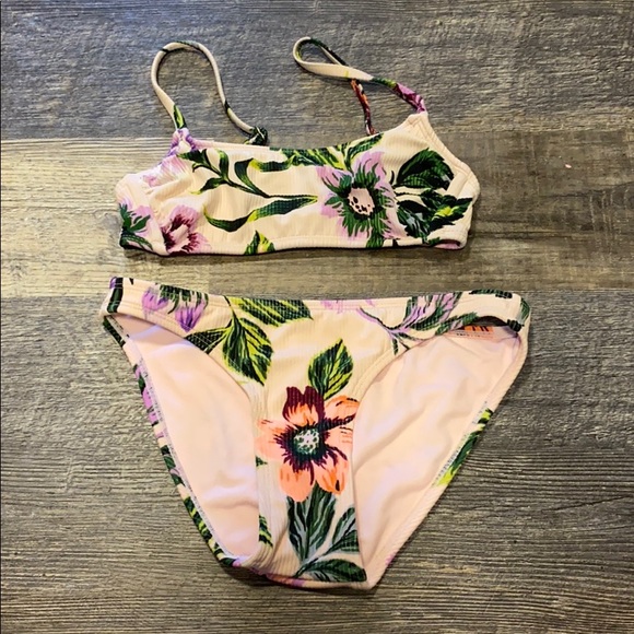 💖Xhilaration Swimsuit 💖 - Picture 1 of 4